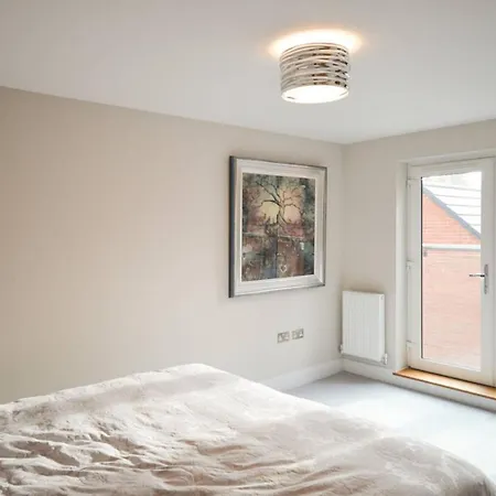 Luxury 5 Bedroom With Parking * Bristol